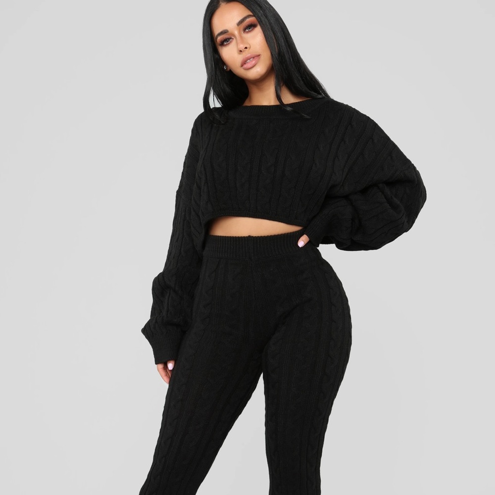 Fashion Nova “Meet Me Halfway” black set sz M